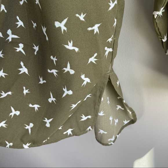 Kaari Blue Olive Blouse w/Bird Print XL - Picture 6 of 6